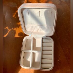 NWoT Travel Jewelry Box Rose Pink